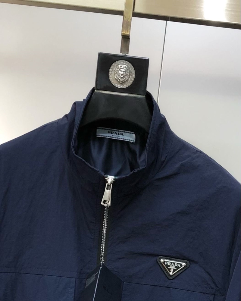 Pra*a outwear